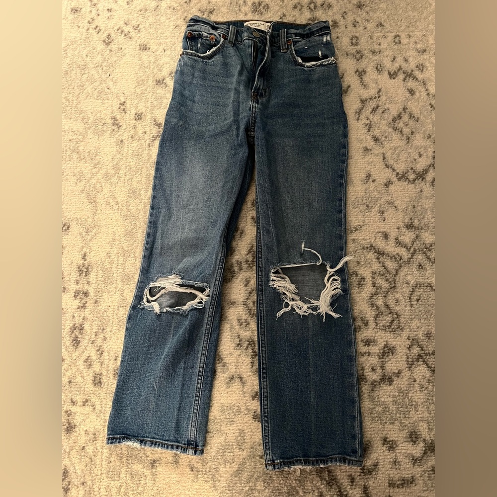 Abercrombie & Fitch Ankle Straight Ultra High Rise Jeans - size 25 short